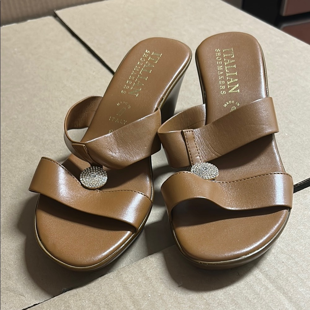 Italian Shoemakers Women's Tan Sandals